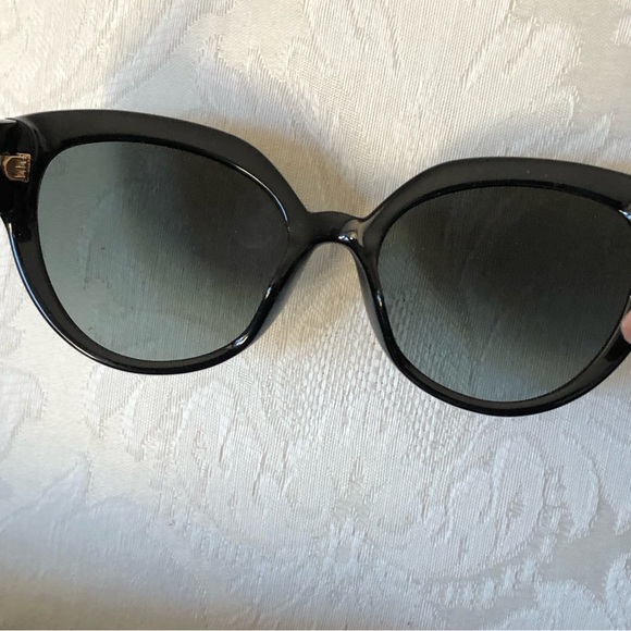 NEW IN BOX Dior DDiorF sunglasses in black colour with gold CD letters - Picture 9 of 12
